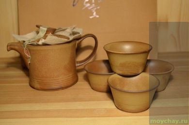 Набор посуды глина (чайник и 4 чашки)