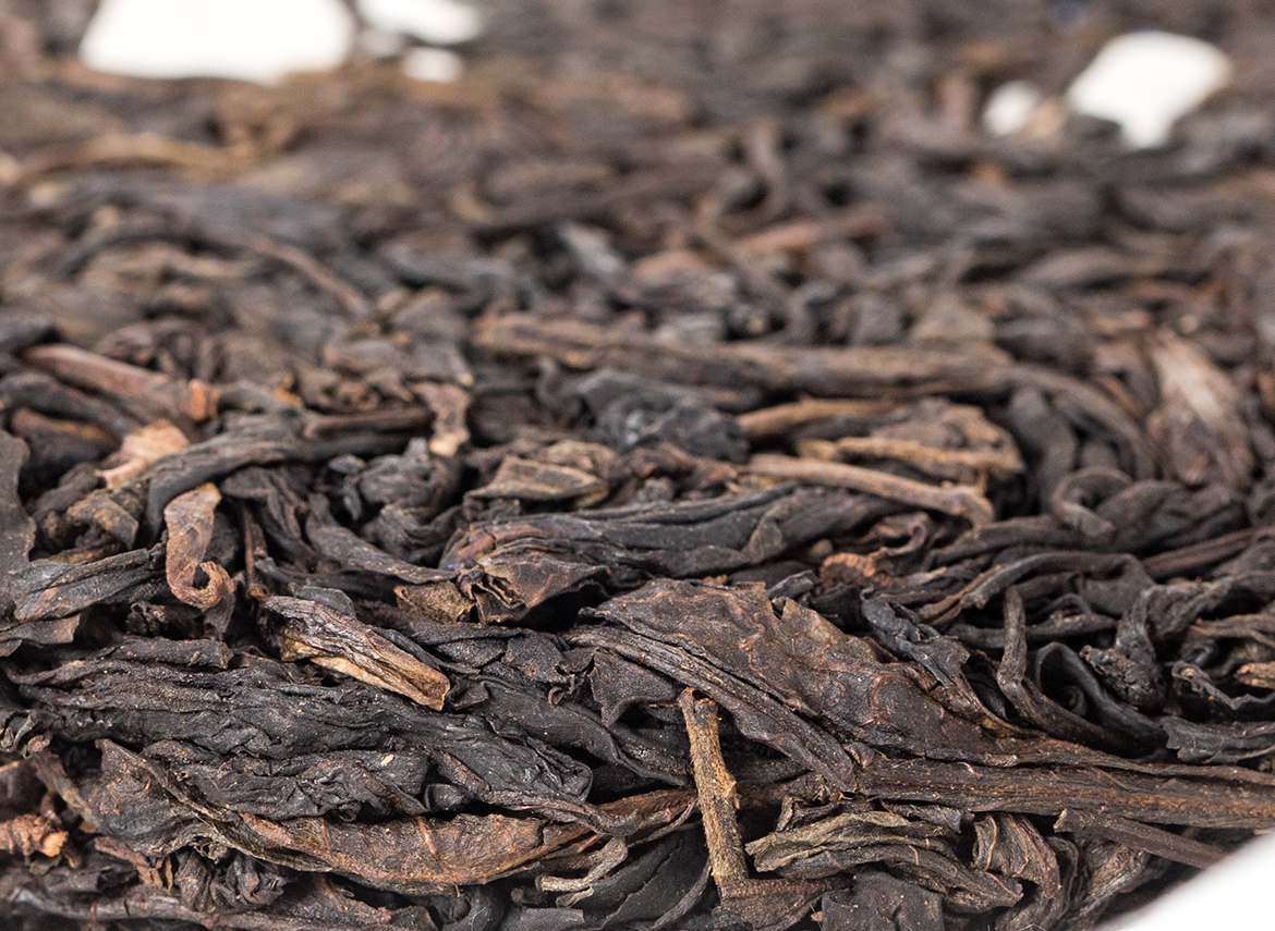 Иу Лао Шэн Ча (Moychay.ru, сырье 2012, пресс 2017), 357 гр.