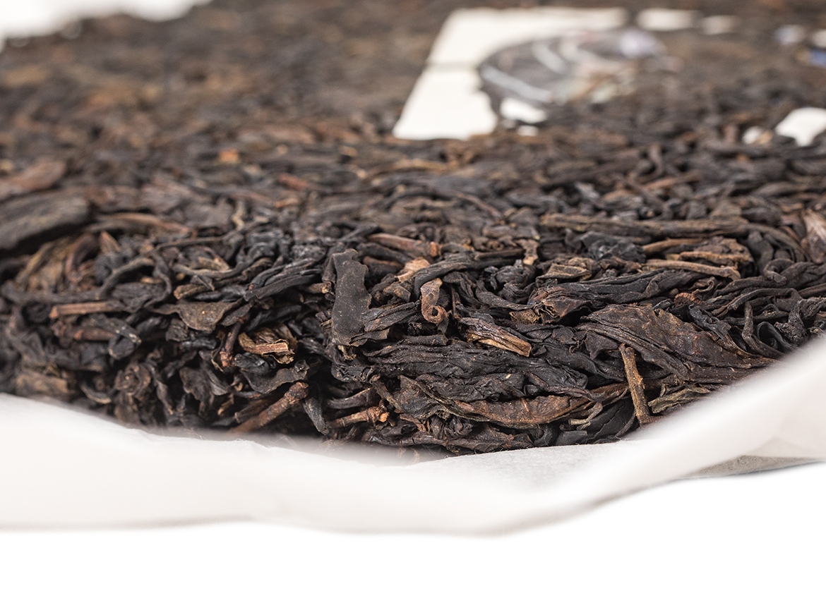 Иу Лао Шэн Ча (Moychay.ru, сырье 2012, пресс 2017), 357 гр.