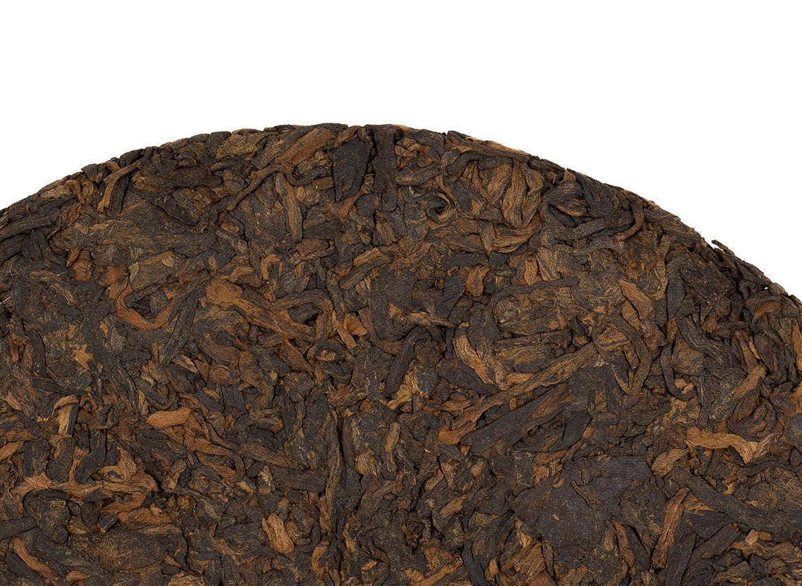 Menghai High Grade Shu Puer Tea  (matertial 2019, manufacturing 2021), 357 g