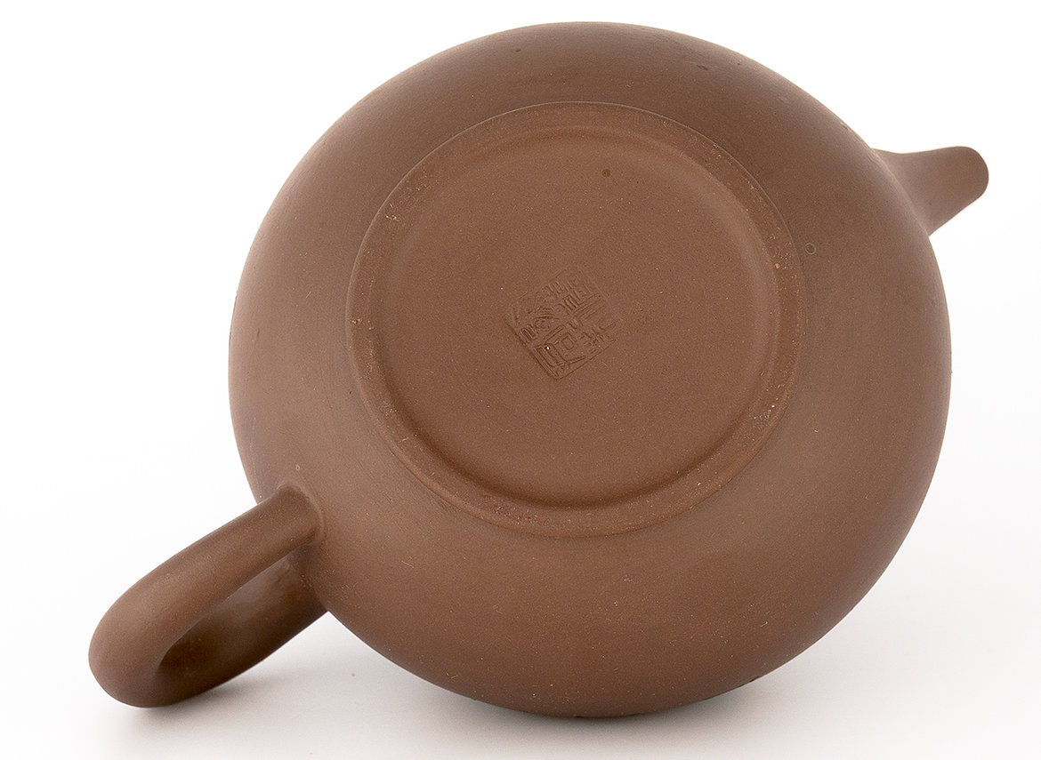 Teapot # 37408, yixing clay, 450 ml.