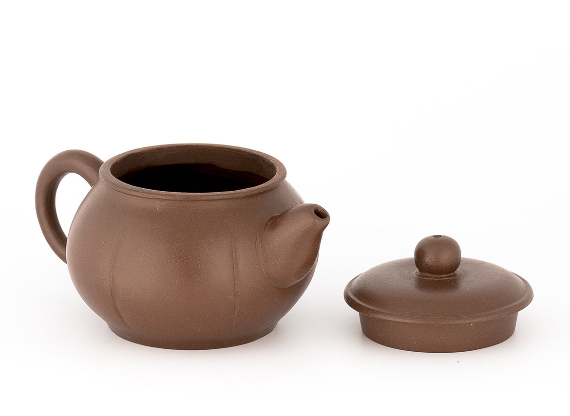 Teapot # 37417, yixing clay, 150 ml.