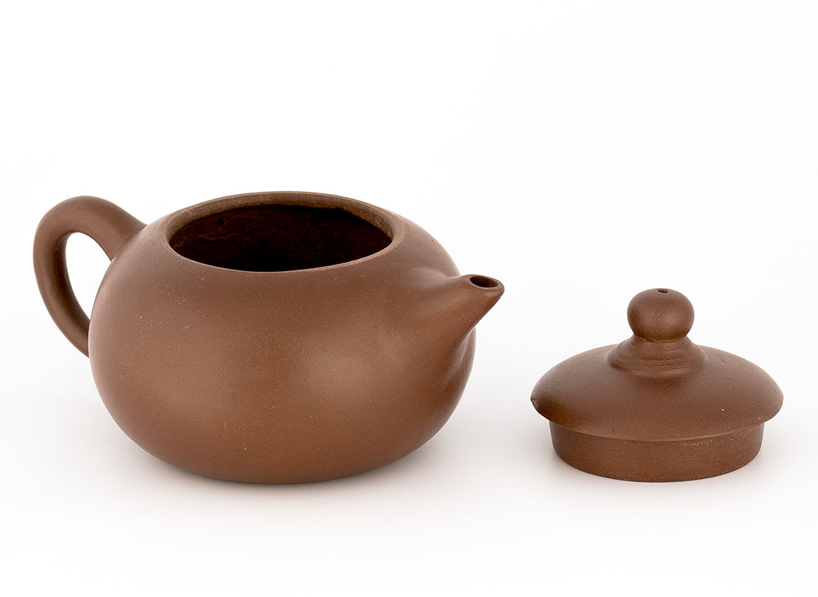 Teapot # 37428, yixing clay, 160 ml.