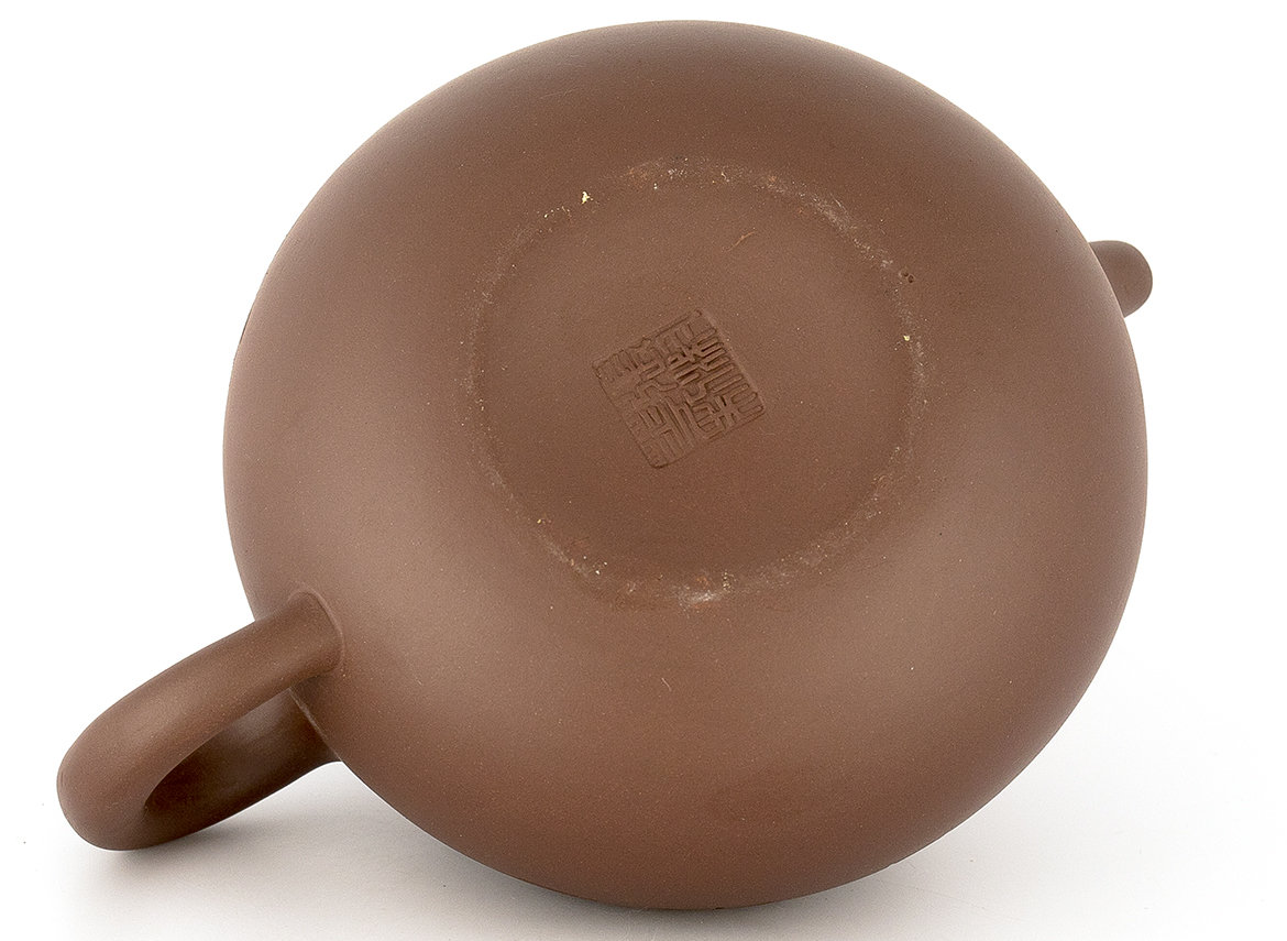 Teapot # 37952, yixing clay, 490 ml.