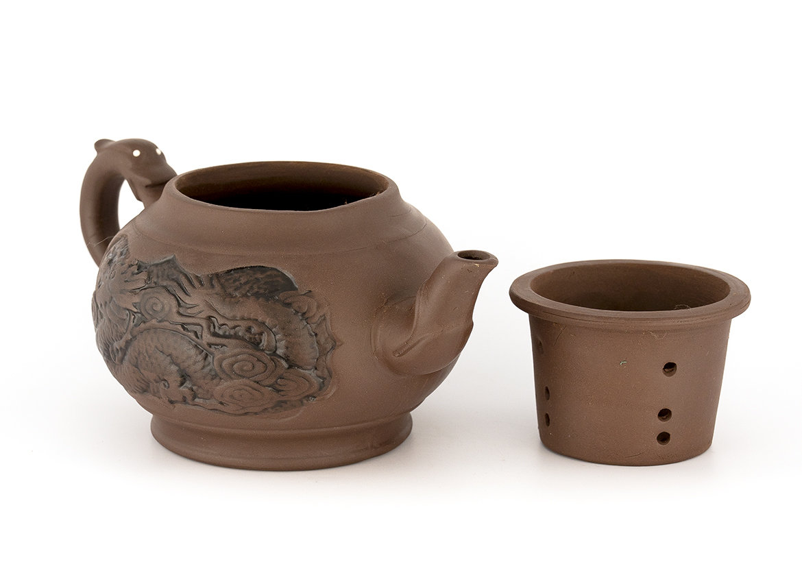 Teapot # 38060, yixing clay, 670 ml.