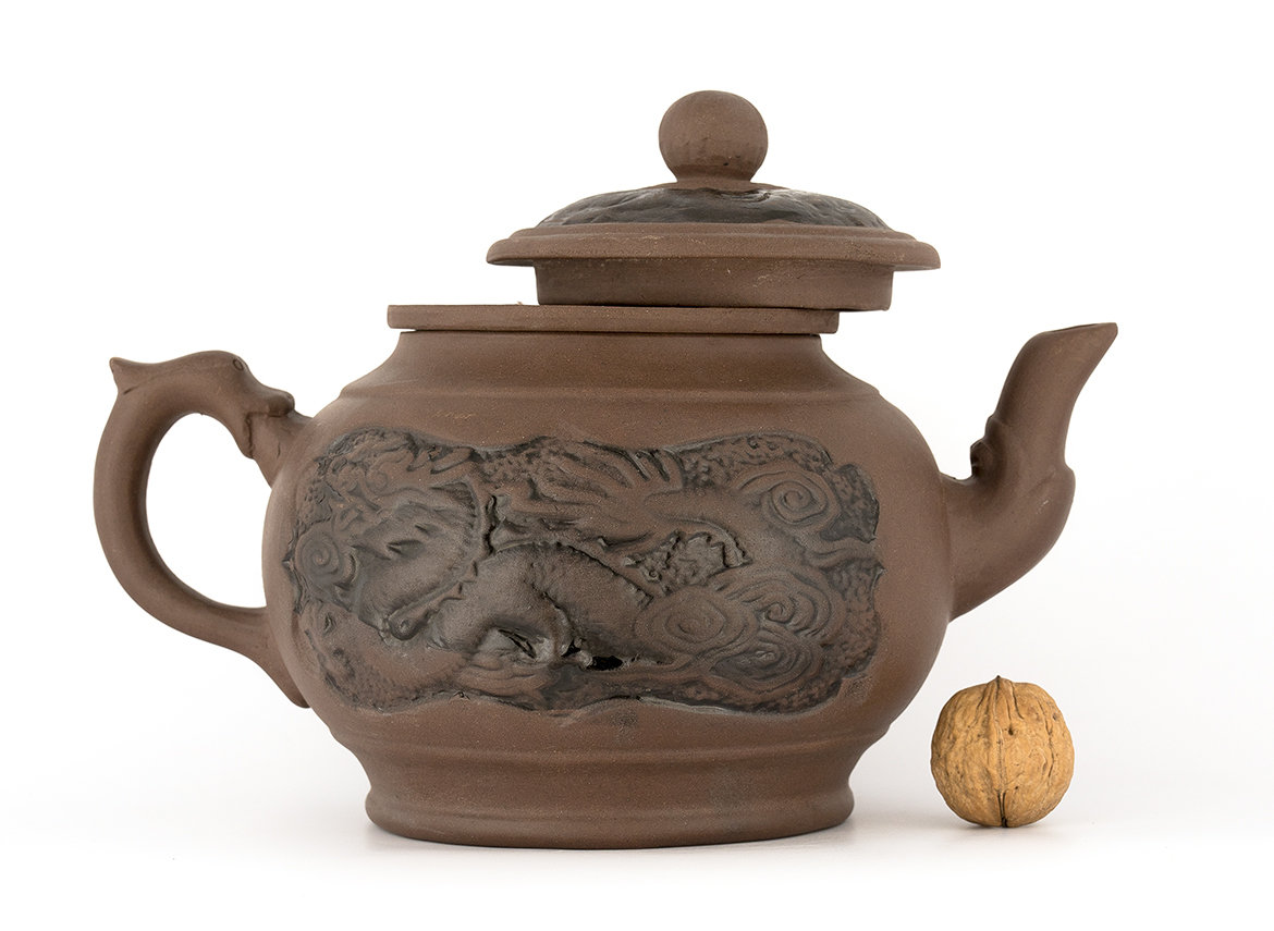 Teapot # 38067, yixing clay, 1410 ml.