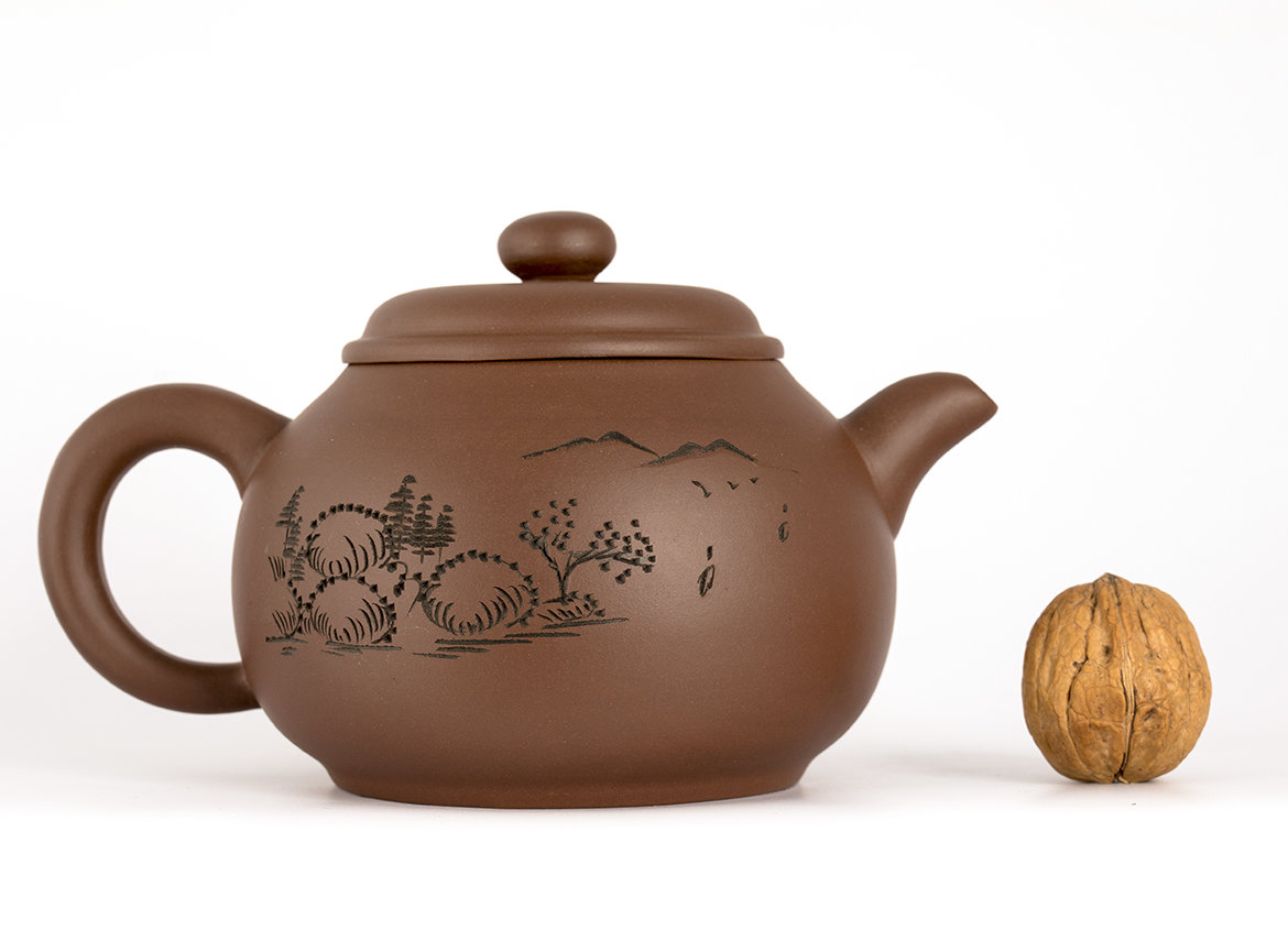 Teapot # 38302, yixing clay, 510 ml.