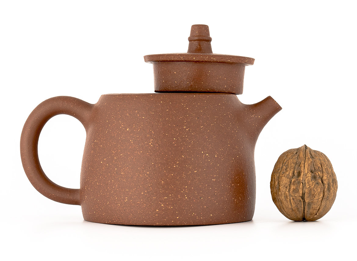 Teapot # 38525, yixing clay, 220 ml.