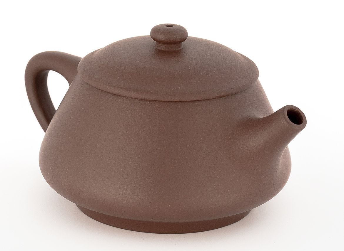 Teapot # 38528, yixing clay, 220 ml.