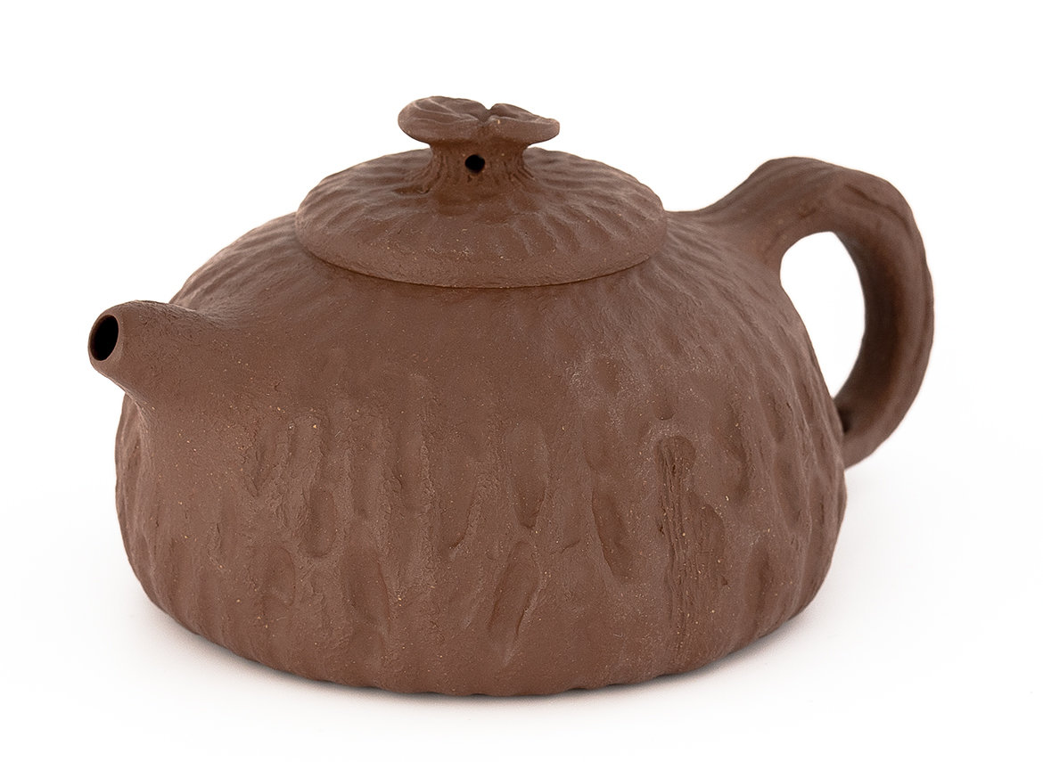 Teapot # 38533, yixing clay, 215 ml.