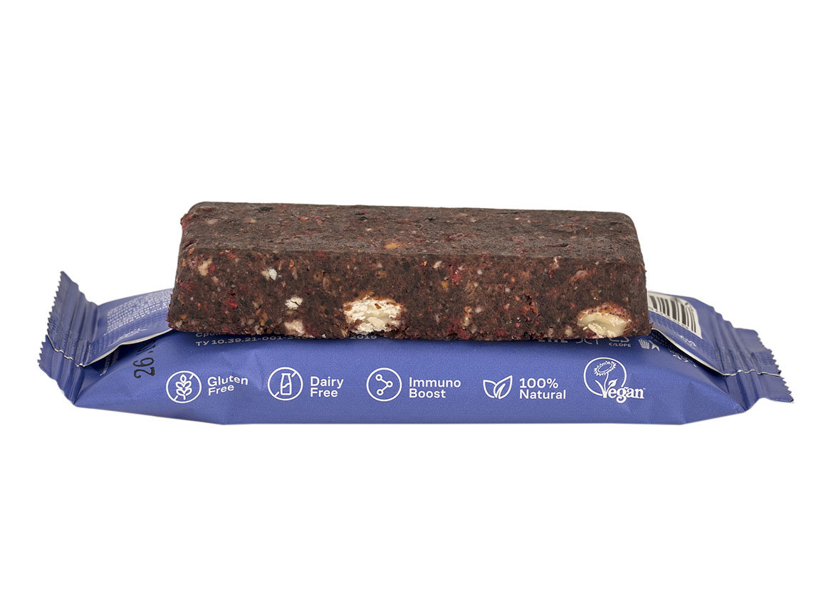 R.A.W. LIFE Nut and fruit bar "Wild berries"