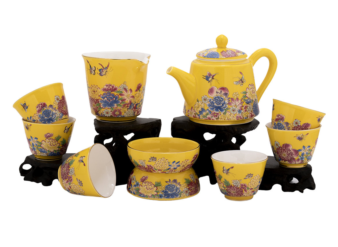 Set fot tea ceremony (9 items) # 41472, porcelain: Teapot 245 ml, gundaobey 170 ml, teamesh, six cups 40 ml.