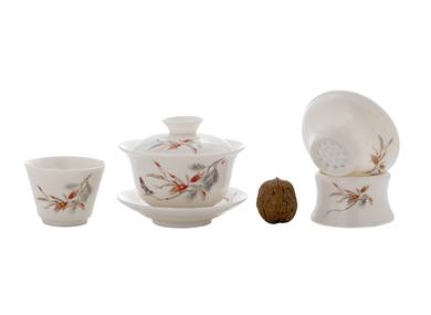 Набор посуды для чайной церемонии из 9 предметов # 41484, фарфор:  Гайвань 135 мл, гундаобэй 160 мл, сито, 6 пиал по 57 мл.