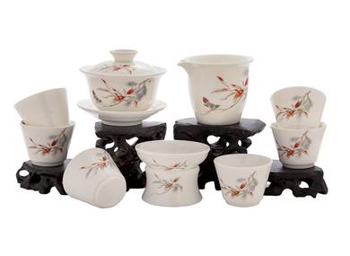Набор посуды для чайной церемонии из 9 предметов # 41484, фарфо��:  Гайвань 135 мл, гундаобэй 160 мл, сито, 6 пиал по 57 мл.