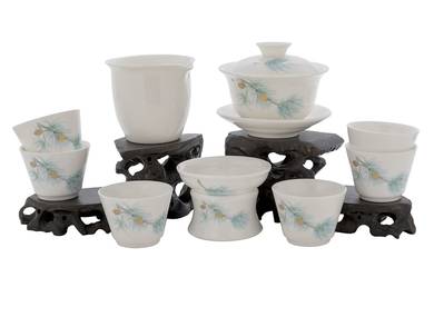 Набор посуды для чайной церемонии из 9 предметов # 41485, фарфор: Гайвань 145 мл, гундаобэй 158 мл, сито, 6 пиал 57 мл.