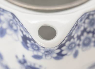 Набор посуды для чайной церемонии из 7 предметов # 41989, фарфор: чайник 340 мл, 6 пиал ��о 117 мл.