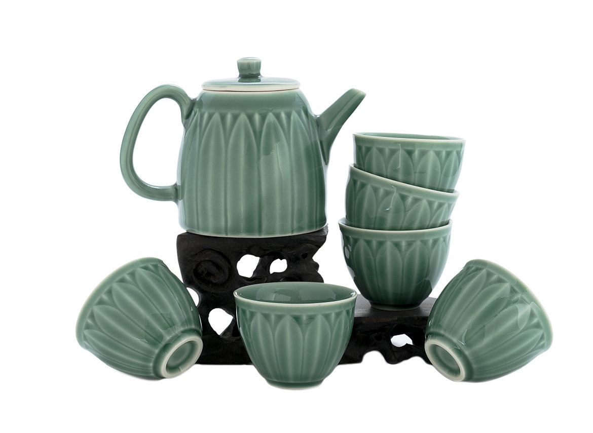 Набор посуды для чайной церемонии из 7 предметов # 41992, фарфор: чайник 340 мл, 6 пиал по 117 мл.
