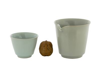 Set for tea ceremony (9 items) # 41994, porcelain: teapot 200 ml, gundaobey 200 ml, teamesh, six cups 58 ml.