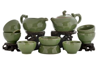 Набор посуды для чайной церемонии из 9 предметов # 41997, фарфор: чайник 200 мл, гундаобэй 200 мл, сито, 6 пиал по 65 мл.