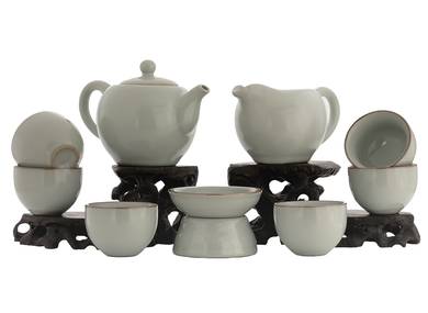 Set for tea ceremony (9items) # 42003, porcelain: teapot 225 ml, gundaobey 210 ml, teamesh, six cups 60 ml.