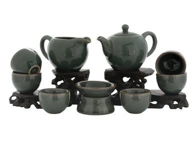 Набор посуды для чайной церемонии из 9 предметов # 42015, фарфор: чайник 220 мл, гундаобэй 210 мл, сито, 6 пиал по 50 мл.