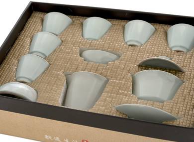 Набор посуды для чайной церемонии из 9 предметов # 42040, фарфор: гайвань 167 мл, гундаобэй 190 мл, сито, 6 пиал по 64 мл