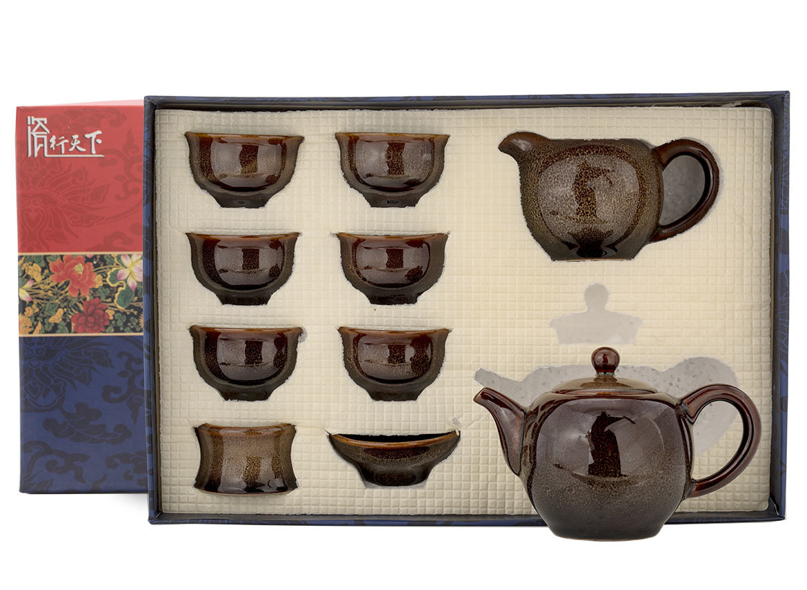 Набор посуды для чайной церемонии из 9 предметов # 42041, фарфор: чайник 225 мл, гундаобэй 210 мл, сито, 6 пиал по 60 мл.