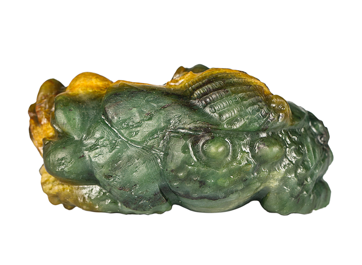 Украшение (фигурка Жаба) из а # 51997, нефрит