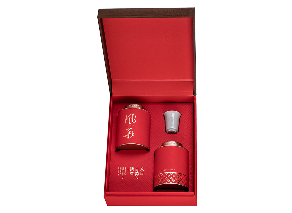 Подарочный набор (2 банки для хранения чая и пиала) # 52603