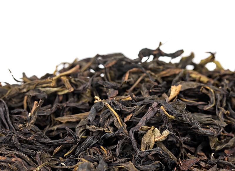 Фэнхуан Лаоцун Шуйсянь (Нарцисс с древних кустов, улун из Фэнхуана)